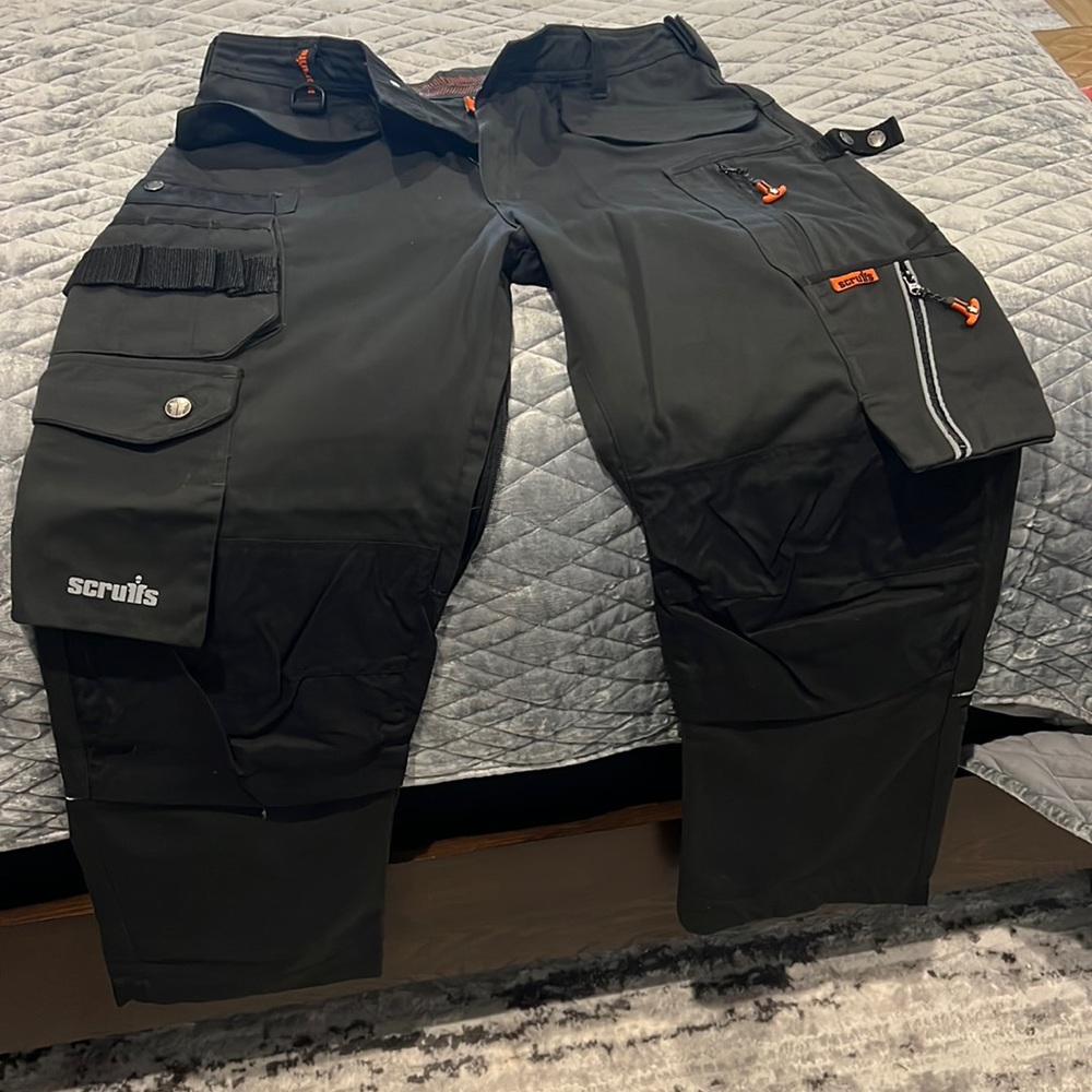 Men’s Scruffs work pants. Brand new (no tags but never worn).